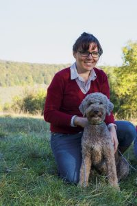 Trüffelhund Mia mit Frauchen