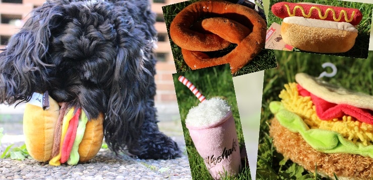 Hundespielzeug in Fast-Food-Form