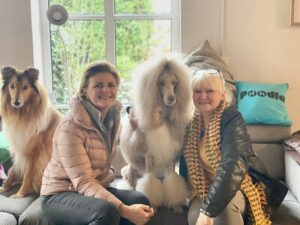 Volle-Kanne-Redakteurin Valentina Kurscheid und Tiertrainerin Aurelia Hornung